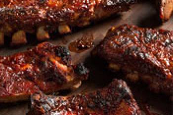 Costillas de Cerdo con Salsa BBQ al Chipotle