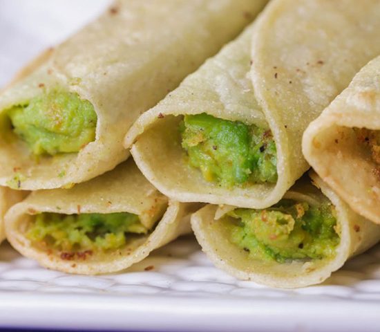 taquito-guacamole